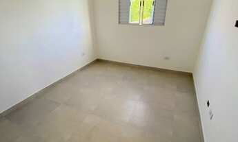 Imagem 6: Sobreposta Alta com 2 Dormitórios em Condomínio na Vila Tupi, Primeira Casa com Sacada