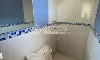 Imagem 2: Casa para aluguel, 3 quartos, 2 suítes, 2 vagas, Cidade Jardim - Uberlândia/MG