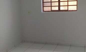 Imagem 4: Alugo imóvel em Pinhais sendo três quartos e demais dependências