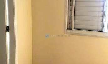 Imagem 4: Apartamento com 3 dormitórios, sala ampla para 2 ambientes, 1 banheiro, 4 vagas de garagem