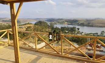 Imagem 4: Linda Granja com Chalé em madeira e Deck com Vista para a Represa