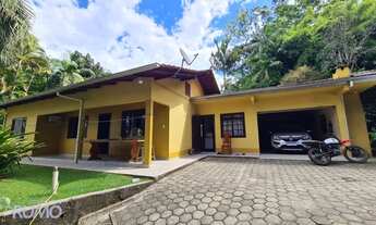 Imagem: Chácara de 7.500m² com duas casas, próximo