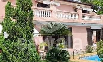 Imagem: Casa à venda com 685,00m² e 6 quartos