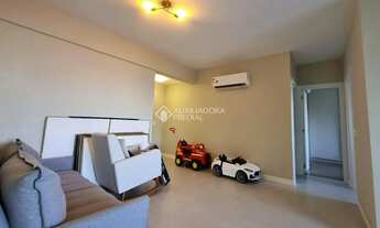 Imagem 4: Apartamento com 2 dormitórios e vista para o mar no Centro