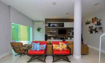 Imagem: Venda Imperdível 2 Casas de Luxo a Poucos