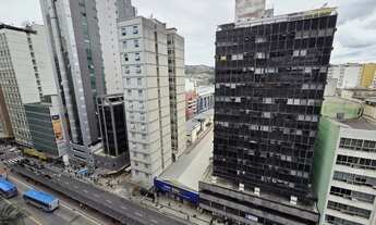 Imagem 5: Locação - Apartamento de 03 quartos no Centro, andar alto, vista incrível e localização im