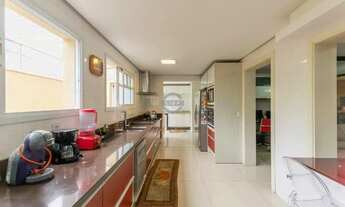 Imagem 7: Casa 4 dormitórios, 4 suítes, 5 banheiros, 4 vagas no Bairro Jardim Carvalho