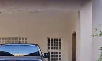 Imagem 2: Sobrado para venda possui 270 metros quadrados com 6 quartos em Setor Aeroporto - Goiânia