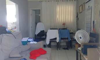 Imagem: Terreno com uma casa e mais uma suite externa