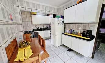 Imagem 4: Casa Térrea com três dormitórios no Jardim Helena para locação