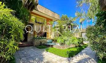 Imagem 2: Viva em grande estilo e extremo conforto em Mansão Triplex Alto da Gávea!Com um total de 6