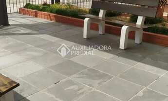 Imagem 4: Partamento amplo e reformado de 2 dormitórios e 1 vaga rotativa junto ao Beira Rio