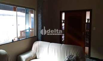 Imagem 2: Casa residencial disponível para venda no bairro Granada em Uberlândia-MG