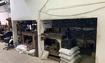 Imagem 4: Galpão Comercial à Venda em São Paulo-SP, Bairro Ipiranga, 2 Salas, 3 Banheiros, 252m² de