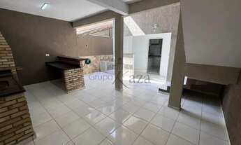 Imagem 7: Oportunidade - Casa Sobrado - Residencial De Ville - 4 Dormitórios - 200m²