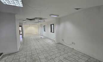 Imagem 4: Prédio Comercial de Alto Padrão para Locação em Belém-PA, Bairro Batista Campos: 5 Banheir