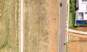 Imagem 5: Excelente lote de 800 m2, sem vizinho de fundo e com ótima localização dentro do condomíni