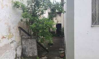 Imagem 6: Terremo com uma casa para reforna , ou demolir