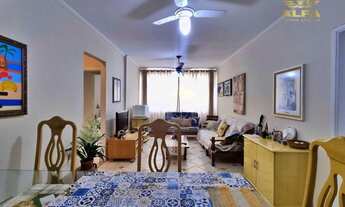 Imagem 2: Apartamento na Praia das Pitangueiras com 2 dormitórios mais 1 suíte de empregada e 1 vaga