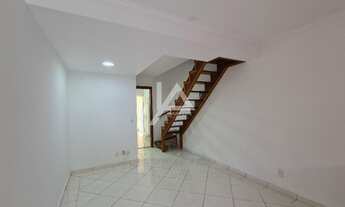 Imagem 2: Casa Duplex com 2 Quartos à Venda na Freguesia