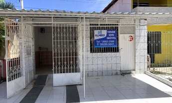 Imagem: Casa em gameleira na rua principal a menos