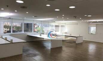 Imagem: Conjunto comercial de 206 m² com 4 vagas