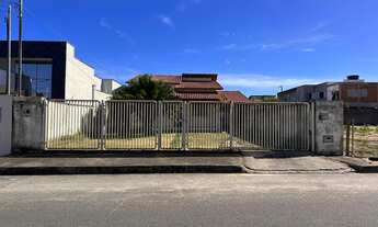 Imagem: Casa com 120m2, garagem para 8 carros, Bairro