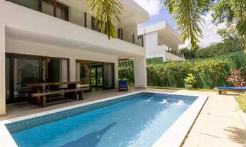 Imagem: Casas geminadas com 8 quartos em total perto