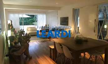 Imagem: CASA ASSOBRADADA - PACAEMBÚ - SP