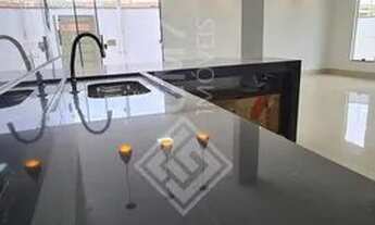 Imagem 7: Sobrado para Venda em Goiânia, Setor Três Marias, 3 dormitórios, 3 suítes, 4 banheiros, 2