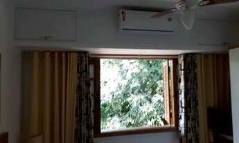 Imagem 5: Praia do Forte excelente e aconchegante estúdio, piscina, garagem, ar condicionado,1quarto