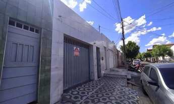 Imagem 2: Casa Residencial Exclusiva em Juazeiro do Norte 3 Quartos, Alugada, Financiamento Aceito