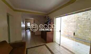 Imagem 4: Casa à venda, 4 quartos, 2 suítes, 4 vagas, Martins - Uberlândia/MG