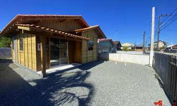 Imagem 2: Casa nova, pronta em dezembro/2025, 02 dormitórios, toda murada. Confira