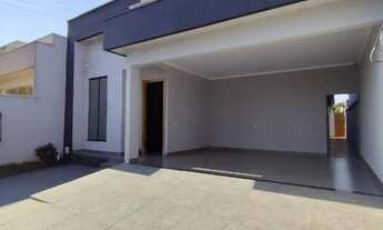 Imagem 2: Casa com Piscina 3 Quartos e 1 Suite, Para Alugar, Semi-mobiliada no Veiga Jardim Próximo