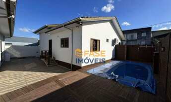 Imagem: Casa com piscina com 2 dormitórios sendo