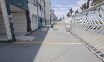 Imagem: Kitnet Espaçosa e Ventilada em Frente ao