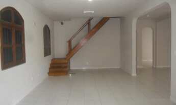 Imagem 4: Conjunto Deborah>Casa Comercial, 2 Andares, 6 Salas, 5 banheiros, Estacionamento, 200 d