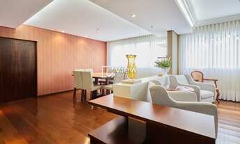 Imagem 7: Espaçoso apartamento no coração do Cabral, em uma das melhores ruas do bairro!