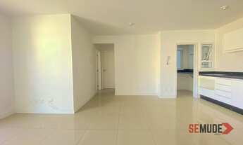 Imagem 4: Apartamento para venda com 71 metros quadrados com 2 quartos em Pantanal - Florianópolis