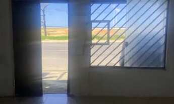 Imagem: Porto comercial de frente para o mar