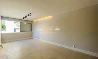 Imagem 2: Reformadíssimo apartamento 3 quartos com vista livre no Leblon!