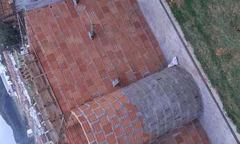 Imagem 5: Vendo terreno em construção