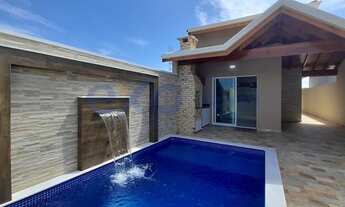 Imagem: Casa térrea com piscina e varanda gourmet