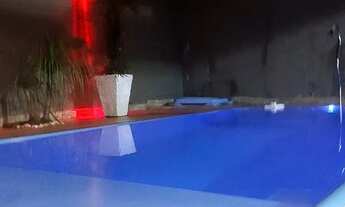 Imagem: Casa grande, ótima localização no bairro