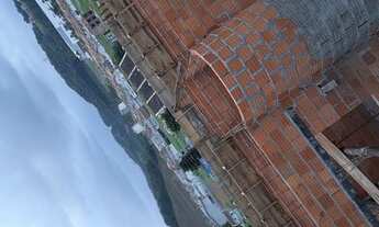 Imagem 4: Vendo terreno em construção