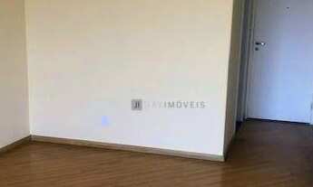 Imagem 2: Apartamento com 3 dormitórios, sala ampla para 2 ambientes, 1 banheiro, 4 vagas de garagem