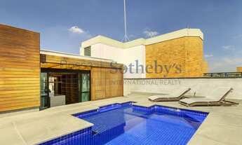 Imagem 4: Cobertura com piscina aquecida na Vila Madalena