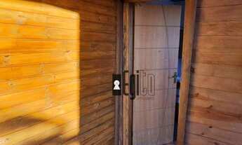 Imagem 7: Linda Granja com Chalé em madeira e Deck com Vista para a Represa