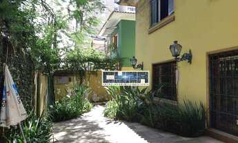 Imagem 4: CASARÃO com 6 DORMITÓRIOS sendo 1 SUÍTE e 4 VAGAS